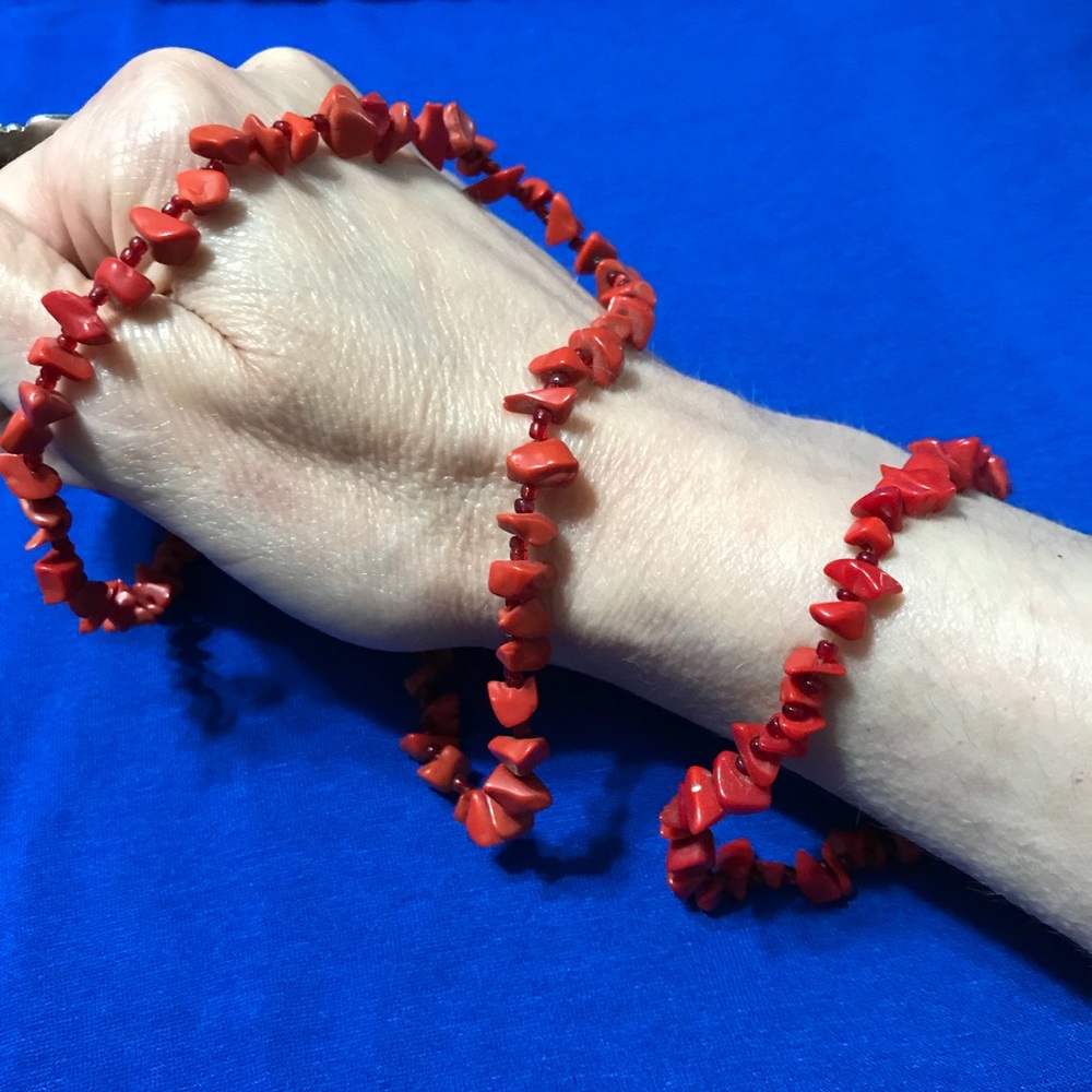 Coral necklace and bracelet set